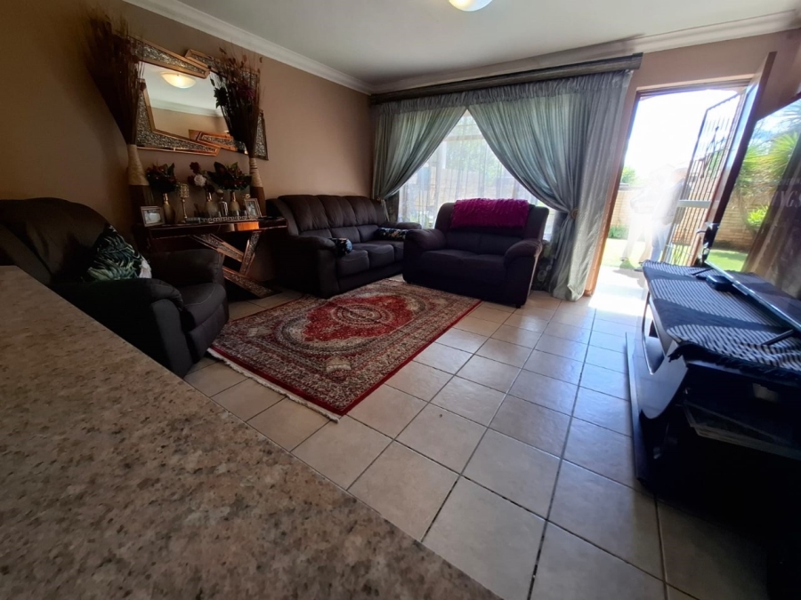 2 Bedroom Property for Sale in Wilgehof Free State